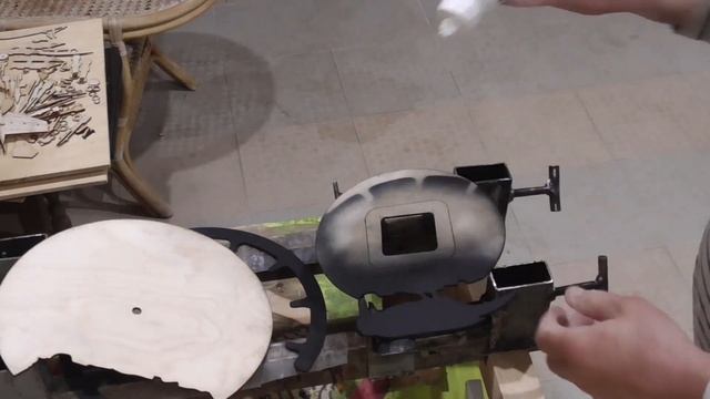 Как просто сделать стильные часы с дятлом