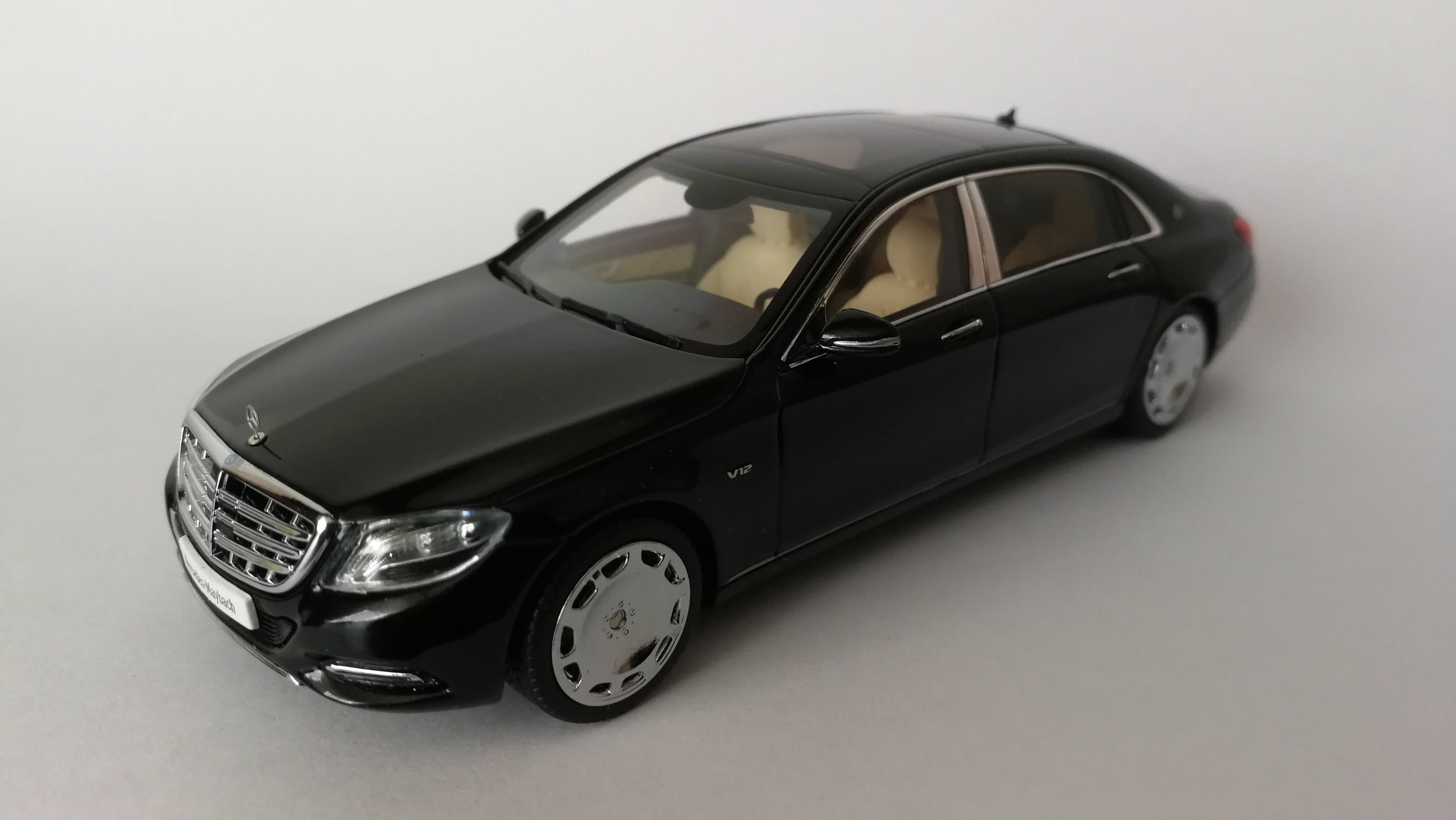 1/43 Mercedes Benz. №27 MB Maybach (X222).