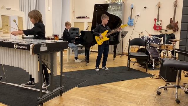 Ансамбль Jazz Kids - Chicken