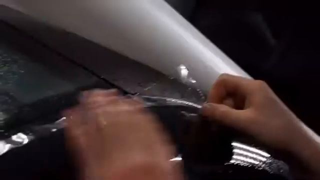 ФРОНТАЛЬНАЯ ЧАСТЬ КУЗОВА И ЗОНЫ РИСКА ЗАБРОНИРОВАНЫ ПЛЕНКОЙ NEVER SCRATCH С КЕРАМИЧЕСКИМ ПОКРЫТИЕМ