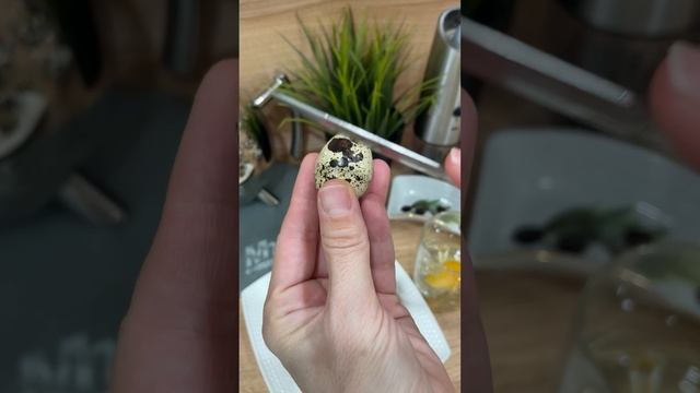 Перепелиное яйцо