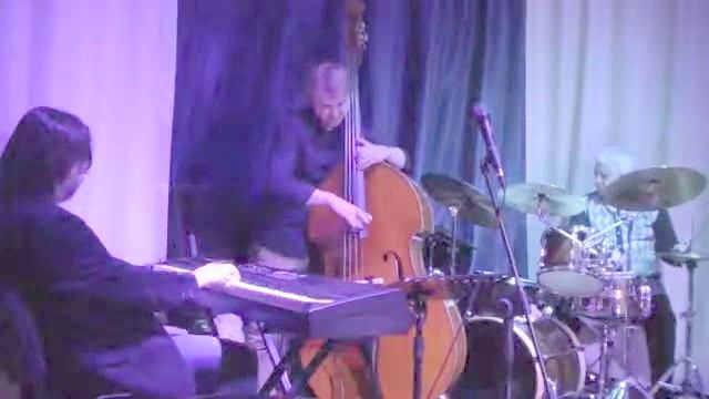 Jonny Bee Good - M Trio