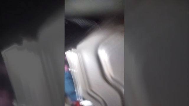 Лада Вести NG вода в салоне. Lada Vesta NG вода в ногах.