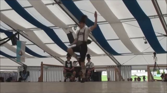 Preisplattln Und Dirndldrahn - Traditional Bavarian Dance - народный Баварский танец