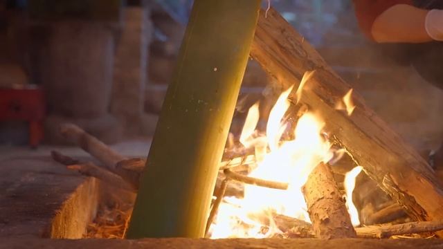 New Year's Eve Dinner - From 2,000 Km Away: Enjoying Seafood In Yunnan's Mountains【滇西小哥】