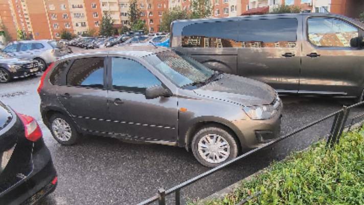 Вокруг один хлам! Lada Калина за 470.000р