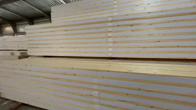 Промежуточный склад для выдержки бруса