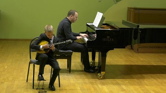 Гаврилин Захар 10 лет
Г. Камалдинов «Романс»;    
А. Цыганков «Скерцо».