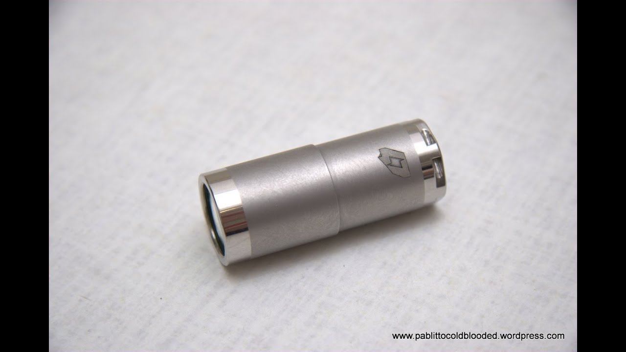 Video Review Atom AL Flashlight By «Foursevens».