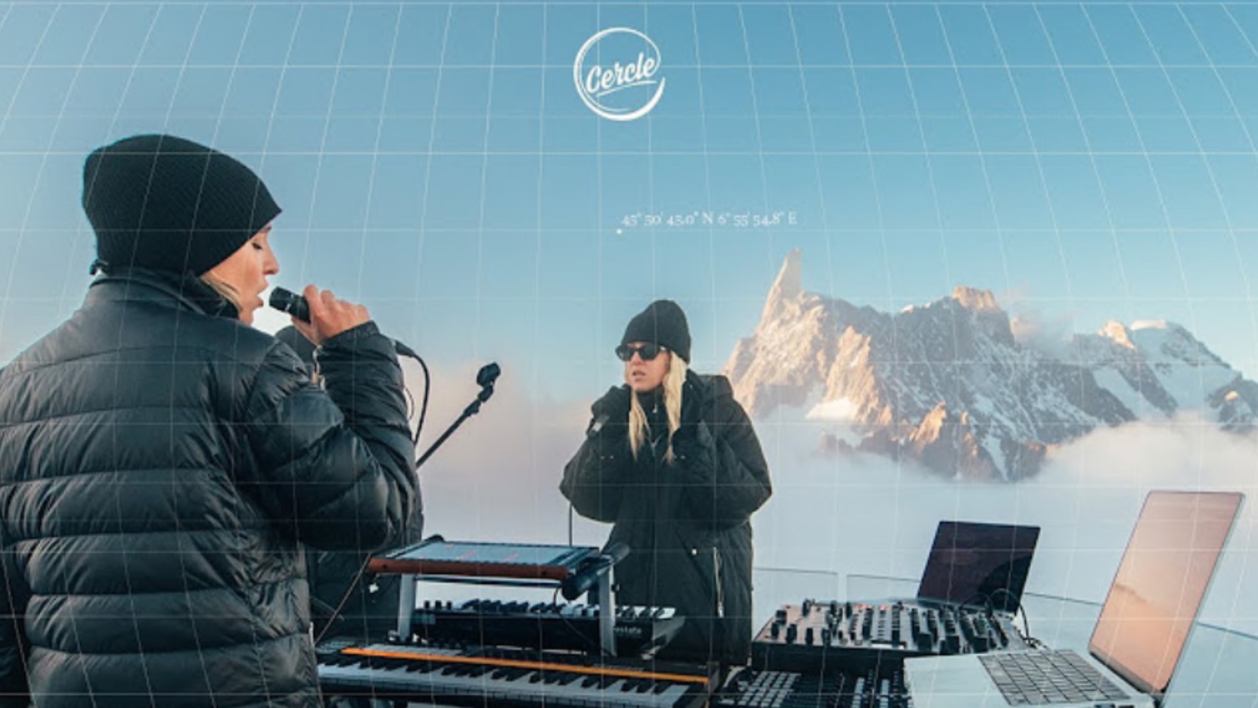 Диджей на вершине Альп.
Eli & Fur Live For Cercle From Courmayeur, Skyway Monte Bianco, Italy