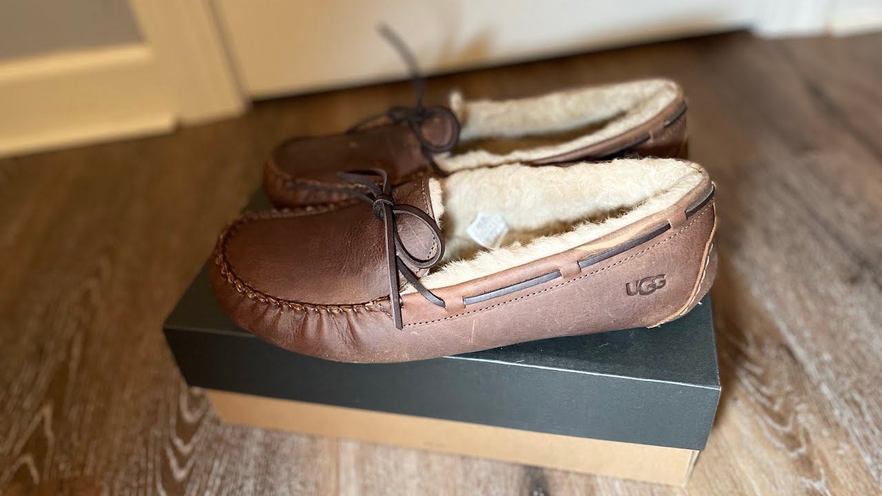 UGGs Men Olsen Moccasin/Slippers Unboxing…