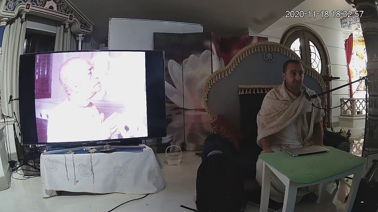 18.11  Парикрама в Самадхи Шрилы Прабхупады с ЕМ Тхакуром Харидасом Прабху.