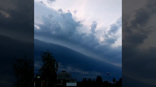 Такого природного явления я ещё не видел. г. Мозырь 21:19 16.06.2019. Возможно будет буря.