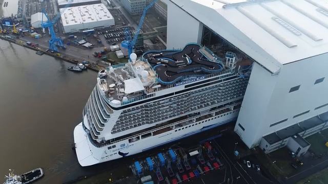 Рождение круизного лайнера Norwegian Bliss судоверфью.