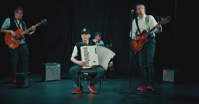 Упади ко мне звезда