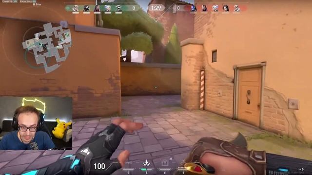 Just Chatting Into Valorant