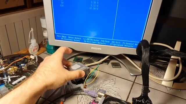 Сравнение температур процессоров Celeron 366 MHz и Pentium 4 3.0GHz