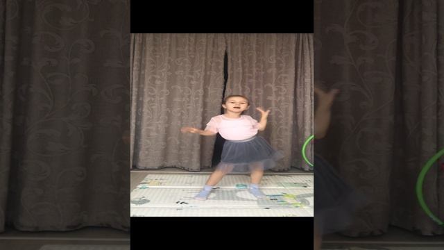 Мируся в танцах