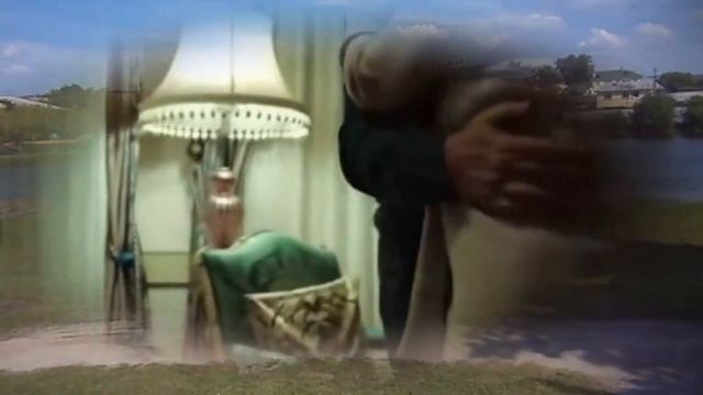 340 =НА ТОЙ СКАМЕЙКЕ, ПОД ОЛЬХОЙ= Стихи А Зенцова,муз и вокал Е Соломатиной,монтаж В Зубковой 12 07