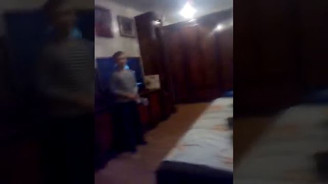 И в этом видео будет бутылка воды челендж я не умею монтировать ии киньте в комментариях программу