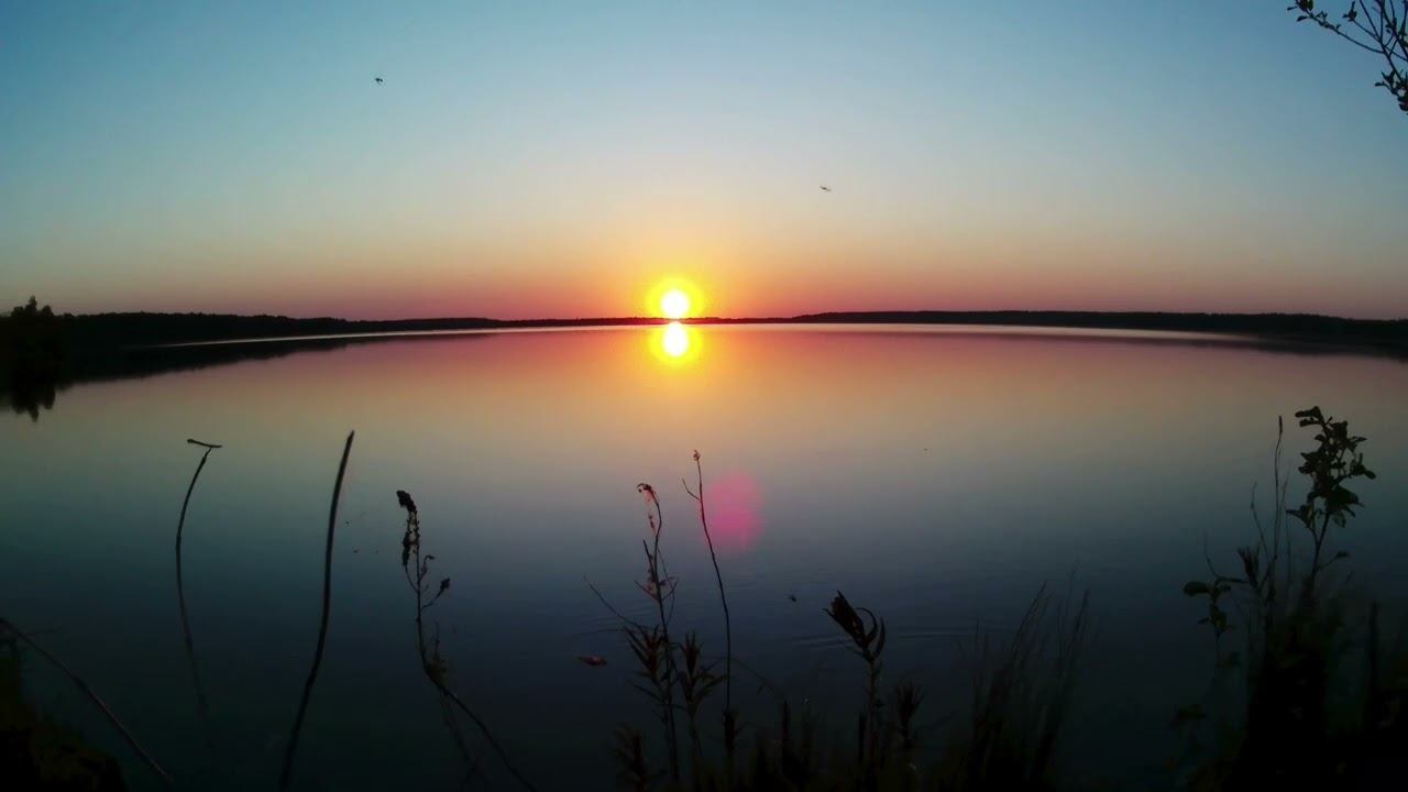 красивый закат на рубском озере, штиль на воде и заход солнца и пение птиц. таймлапс (скорость 6х)