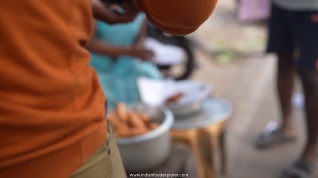 Indian Couple Selling Mirchi Bhaji On Street | 5₹/- Only | Cheapest Food Of Andhra | Street Food