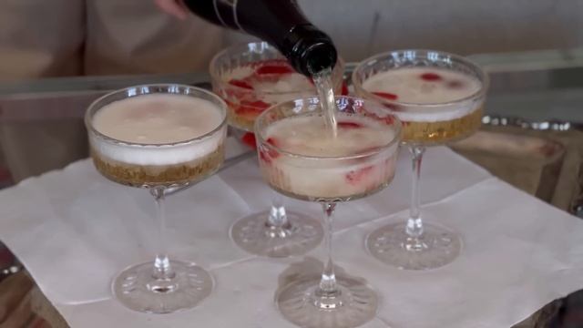 УЕЗЖАЕМ / ВЫЛЕТ ЗАДЕРЖАЛИ / ИДЁМ на ДЕНЬ РОЖДЕНИЕ