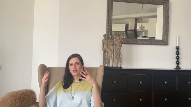 Ваш гид по трендовым и базовым тренчам 2024 #тренч #тренды #базовый_гардероб #стилист #чтоносить