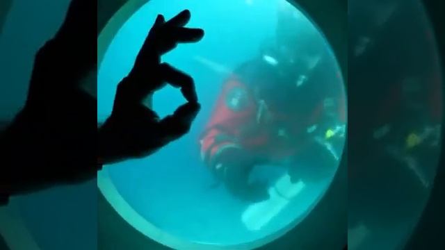 Titanic Submarine Exclusive Footage