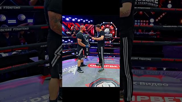 Лев против того Скинхeдa из парка на хардкоре 🔥