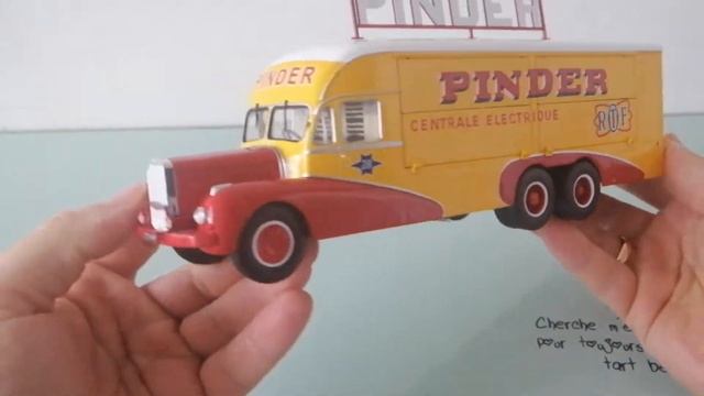 Bernard 28 Electrical Truck Pinder Circus RTF (year: 1951) | Direkt 1:43