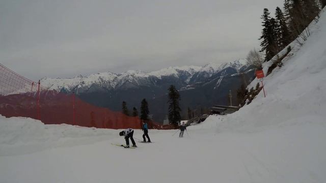 2024-03-03. Сочи. Красная поляна. Панорама (красная ) - Реликтовый лес (синяя)