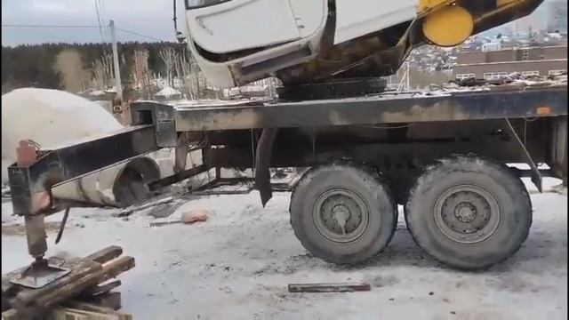 Отрыв башни у автокрана,бочка оказалась с бетоном🧐