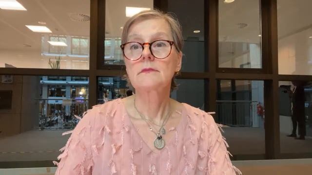 EC укрепляет защиту котов и собак от людей