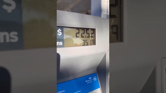 POV: Gas Prices In California Be Like…😅👌🏻 True? ⠀#california #cars #mustang