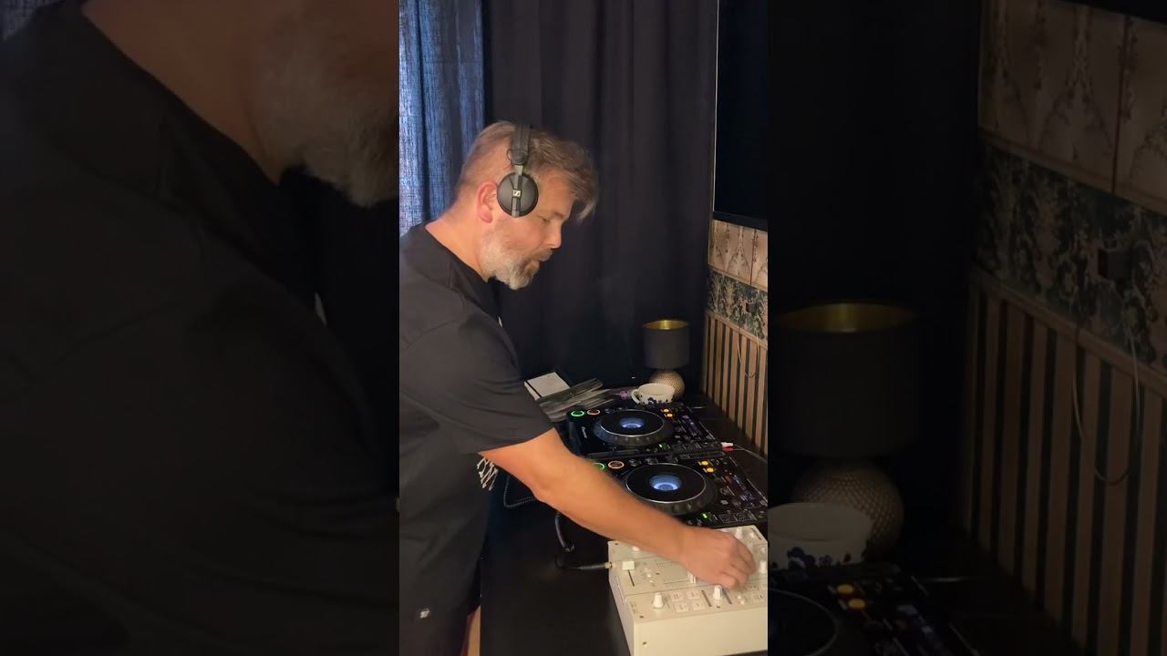 B8870c793703a1fef7fc67a66527d4a4