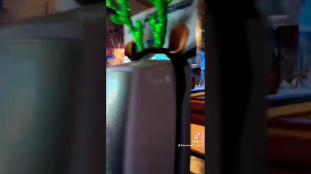 Американская кафешка из наших любимых фильмов #studio #usa #america #fyp #рек