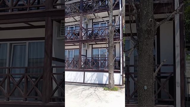 Корпуса Акваграда с видом на аквапарк. В Сочи.