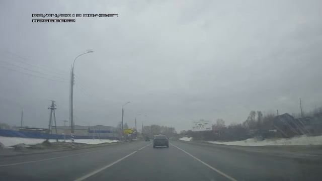 У Оки на ходу открылся капот.