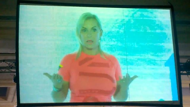 Елена Санжаровская