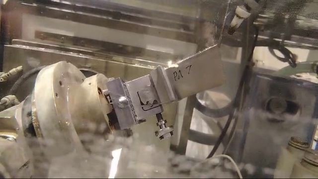 прожиг отверстий  пленочного охлаждения рабочей Лопатки Siemens sgt800 .mp4