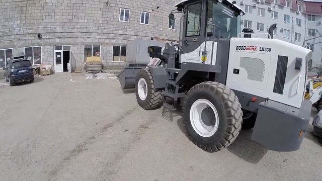Фронтальный погрузчик LX330 GOODWORK