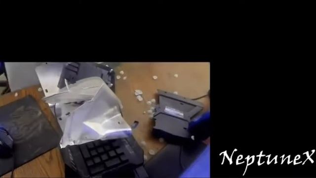 ТИТАН ЧЕНЕЛ СЛОМАЛ КЛАВИАТУРЫ И ПОЧИНИЛ ИХ!!!!!!!!!!!!!!!