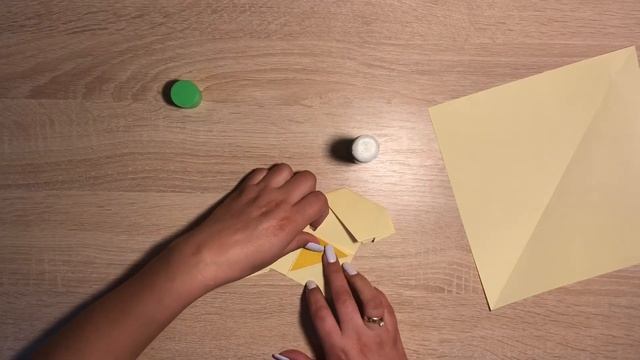 Собачка из цветной бумаги