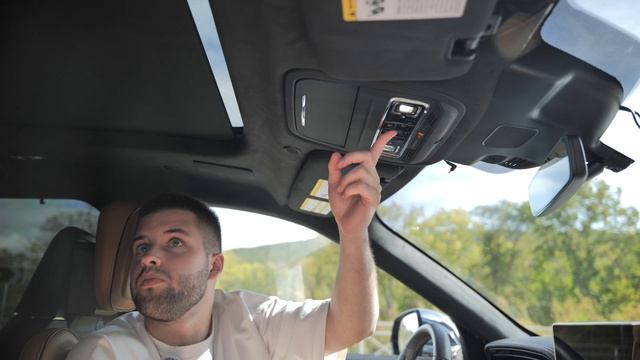 LINCOLN AVIATOR ЧТО ОБЩЕГО У ПОПУЛЯРНЫХ ОЧКОВ И КЛАССИЧЕСКОЙ МАШИНЫ?