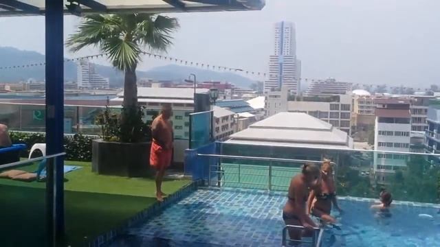 Sira Grande Hotel - Swimming Pool - Patong Beach