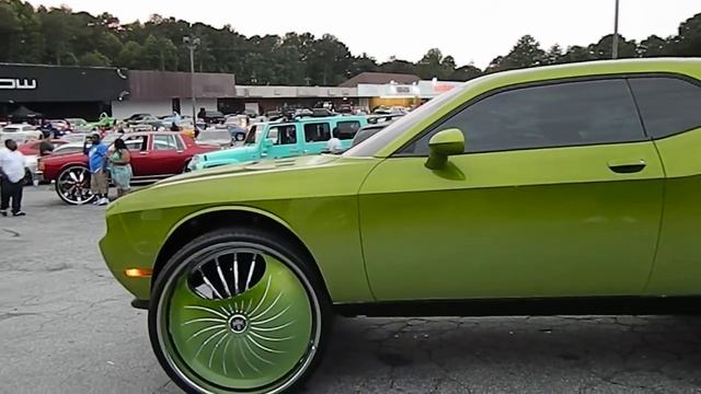 Dodge Challenger On 32