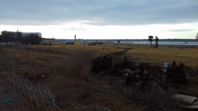 Строительство набережной сольного озера в Саках возобновилась