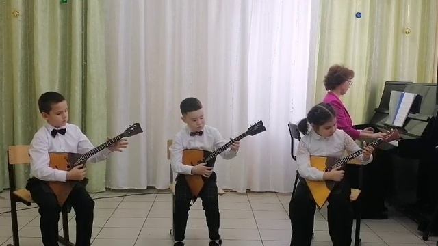 трио балалаек