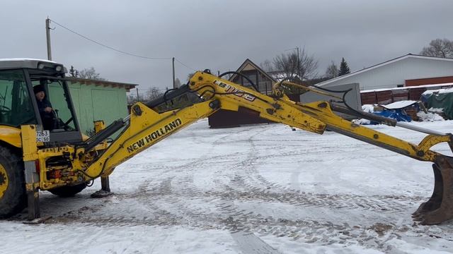 Экскаватор погрузчик New Holland B110b